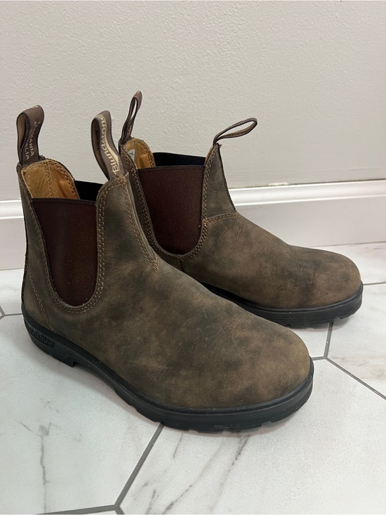 Blundstone Shoes - Blundstone 585 Rustic Brown Premium Leather Chelsea Boots Size 7.5 Womens